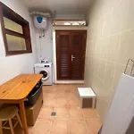 Modern Duplex Near Swimming Pool Nyaraló