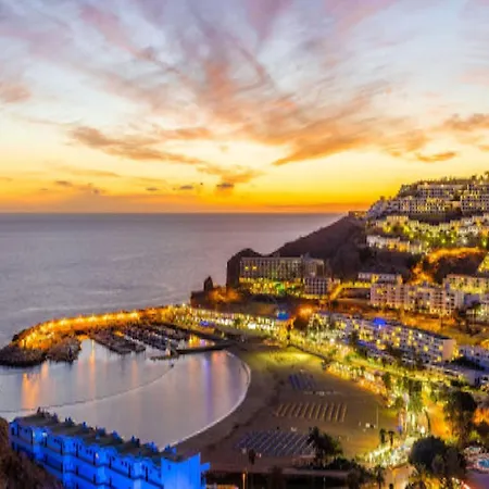 Modern Duplex Near Swimming Pool